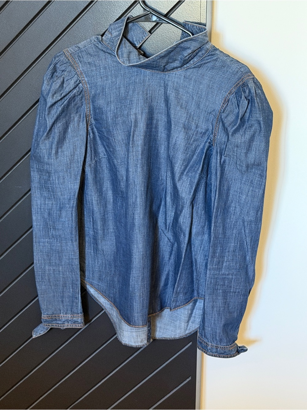 NWT! Veronica Beard denim top. Size 4. Never Worn WITH TAGS!